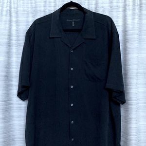 Men’s black Tommy Bahama XL silk button down.